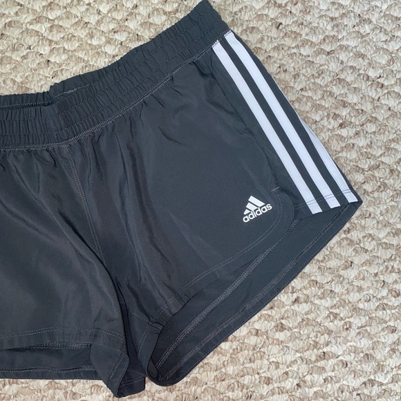 2 for $20 or 5 for $40
ADIDAS ATHLETIC SHORTS - MEDIUM - Picture 2 of 4